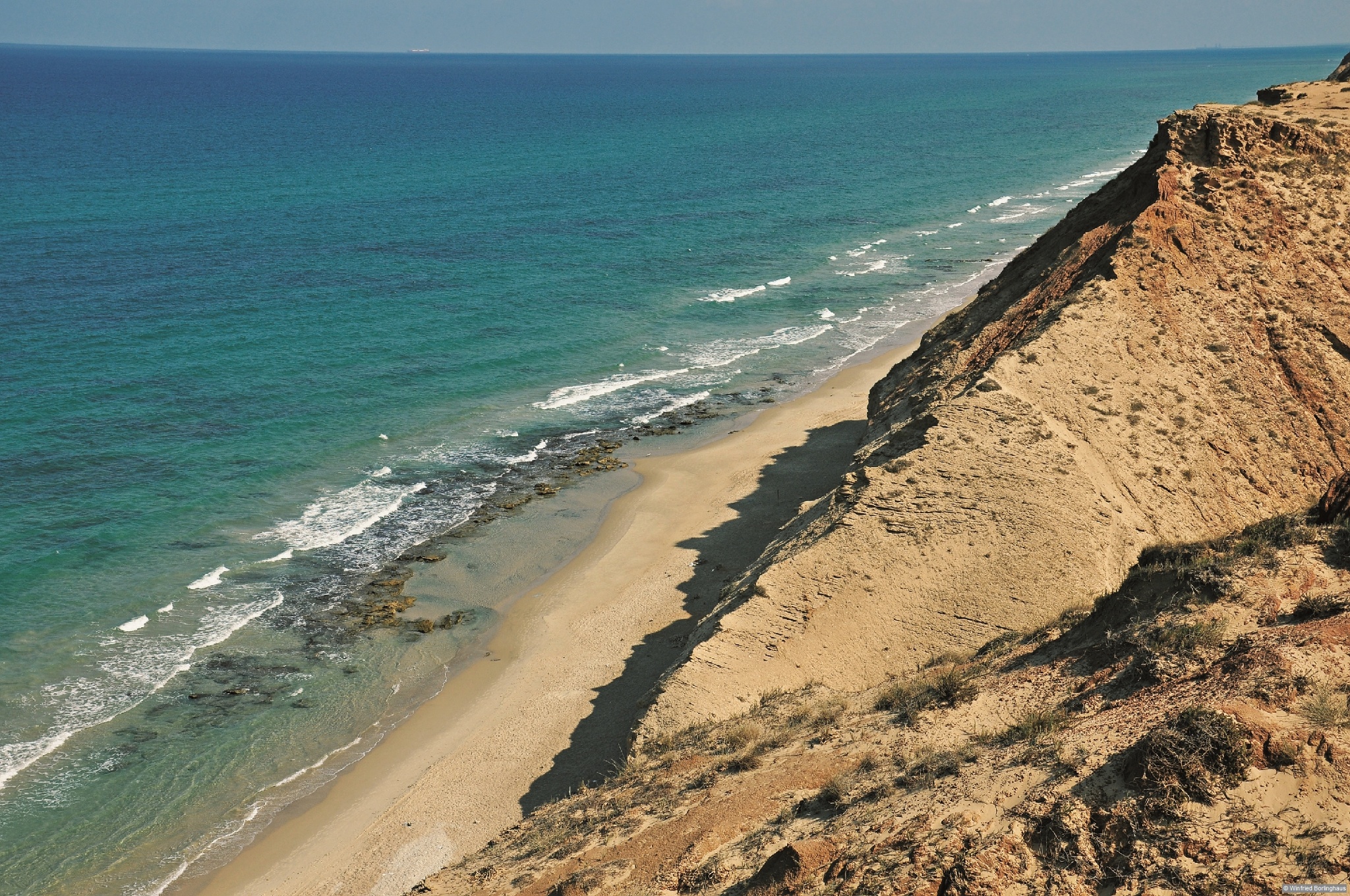https://mdw-travel-data-us-east-1.s3.amazonaws.com/img/country/Israel/Sharon-Beach-National-Park/img_01.jpg