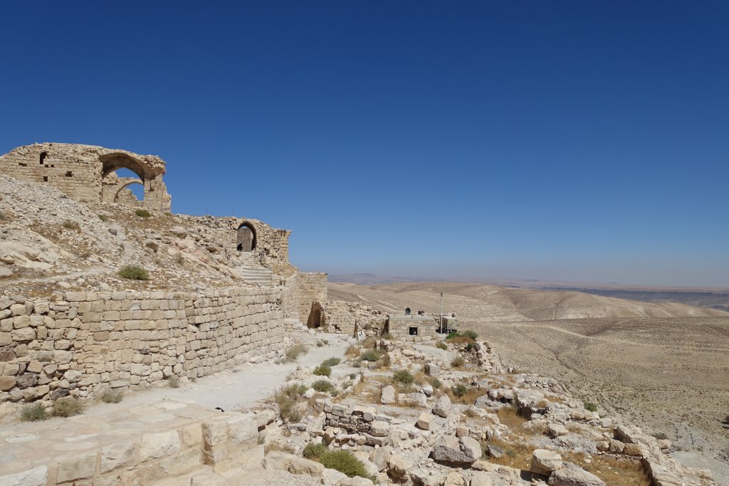 https://mdw-travel-data-us-east-1.s3.amazonaws.com/img/country/Israel/Shobak-Castle/img_03.jpg