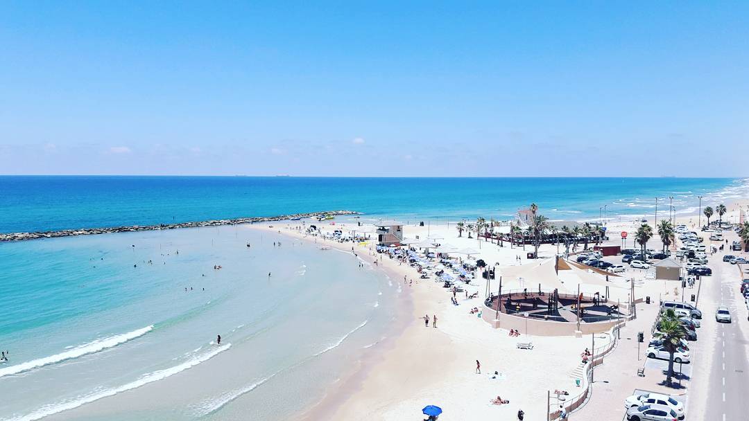 https://mdw-travel-data-us-east-1.s3.amazonaws.com/img/country/Israel/Sironit-Beach/img_02.jpg