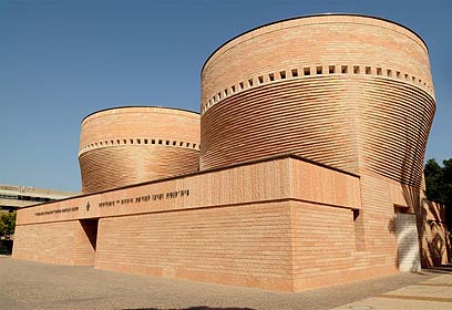 https://mdw-travel-data-us-east-1.s3.amazonaws.com/img/country/Israel/Synagogue-of-Herzliya-Pituach/img_00.jpg