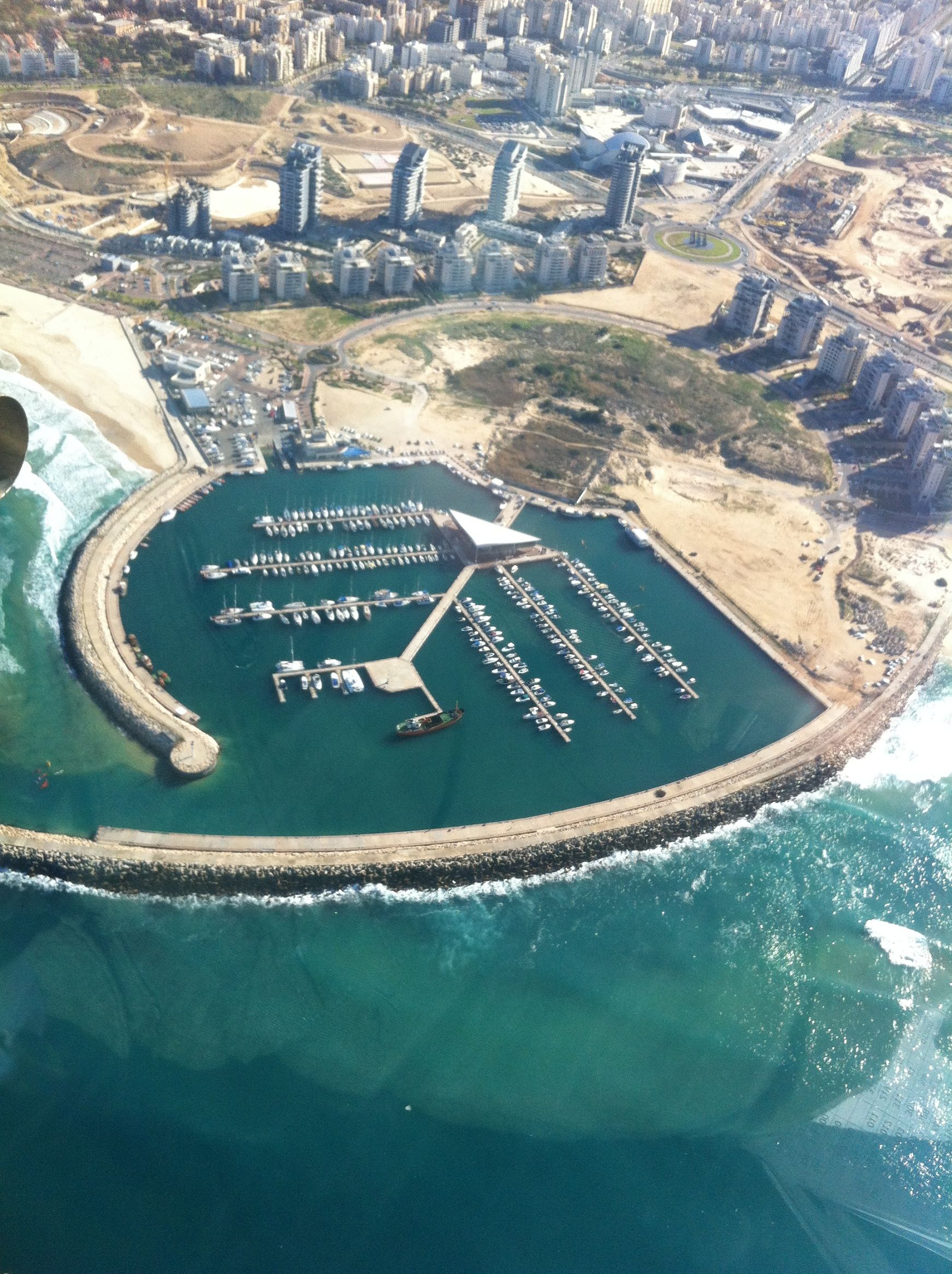 https://mdw-travel-data-us-east-1.s3.amazonaws.com/img/country/Israel/Tel-Ashdod/img_03.jpg