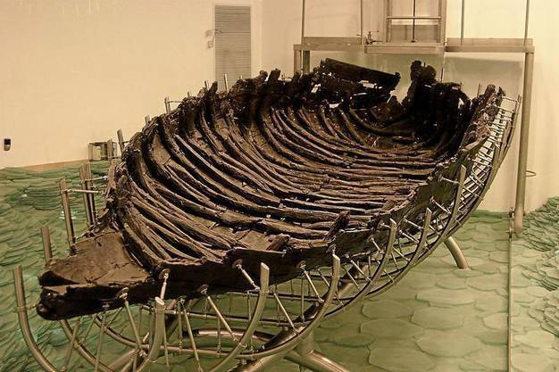 https://mdw-travel-data-us-east-1.s3.amazonaws.com/img/country/Israel/The-Ancient-Galilee-Boat/img_02.jpg
