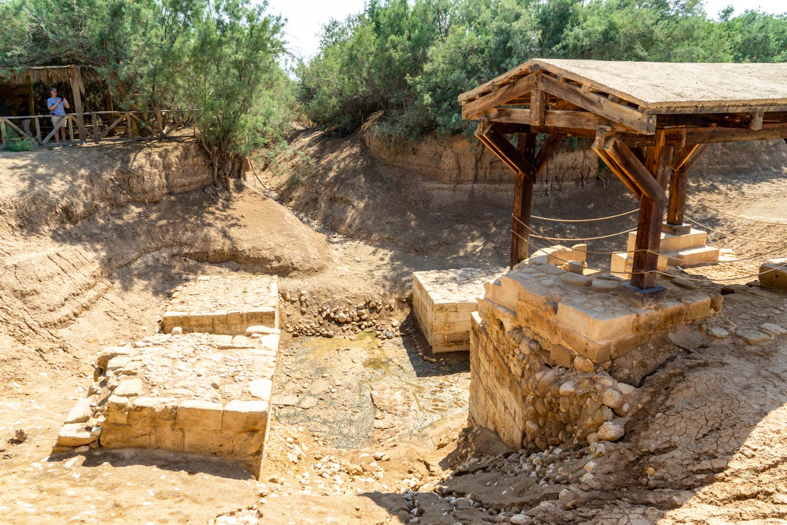 https://mdw-travel-data-us-east-1.s3.amazonaws.com/img/country/Israel/The-Baptism-Site-of-Jesus-Christ-Jordan-River/img_02.jpg