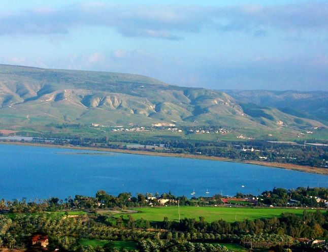 https://mdw-travel-data-us-east-1.s3.amazonaws.com/img/country/Israel/The-Sea-of-Galilee/img_03.jpg