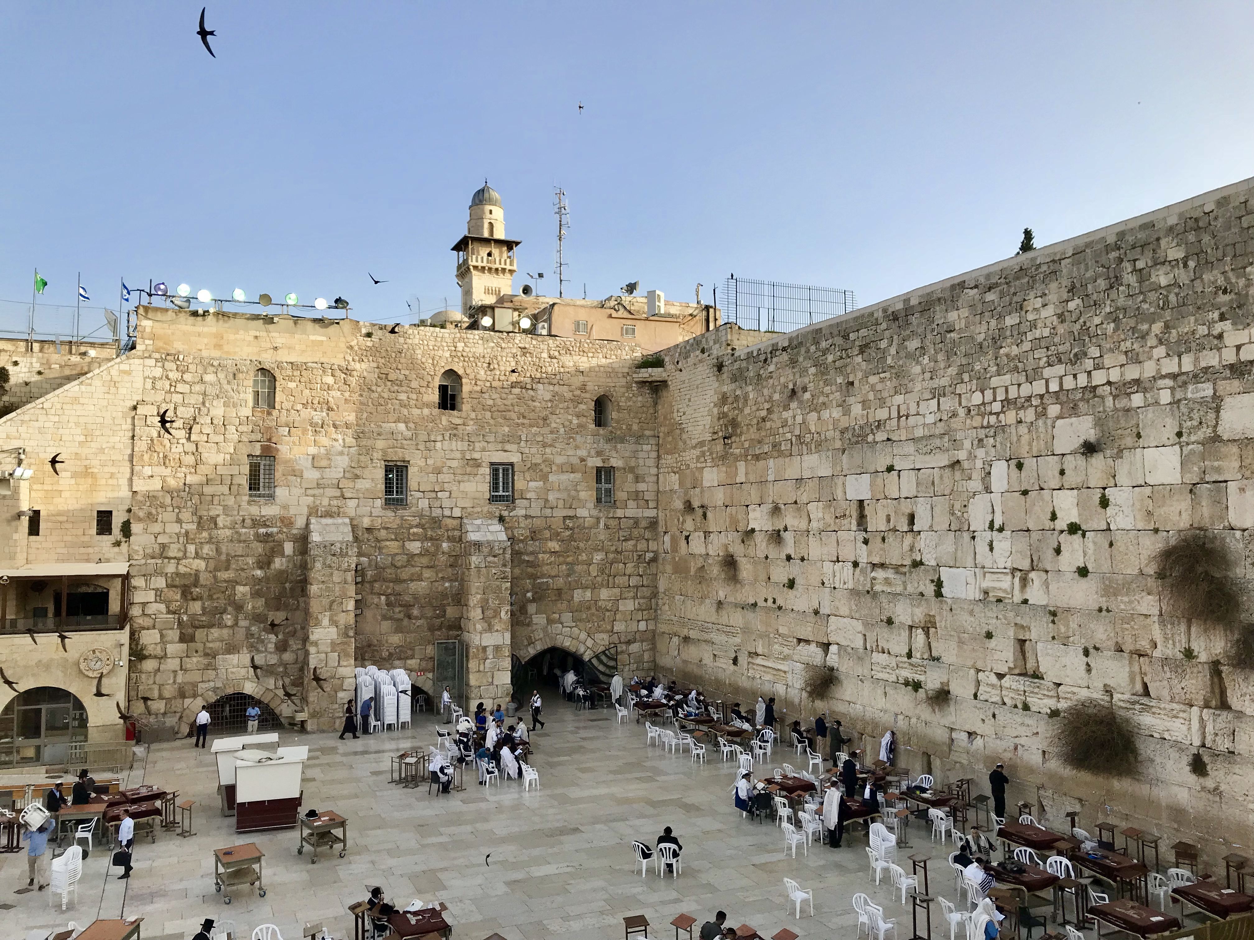 https://mdw-travel-data-us-east-1.s3.amazonaws.com/img/country/Israel/The-Western-Wall/img_02.jpg