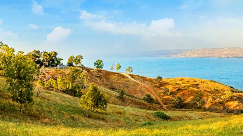 https://mdw-travel-data-us-east-1.s3.amazonaws.com/img/country/Israel/Tiberias-Marina/img_03.jpg
