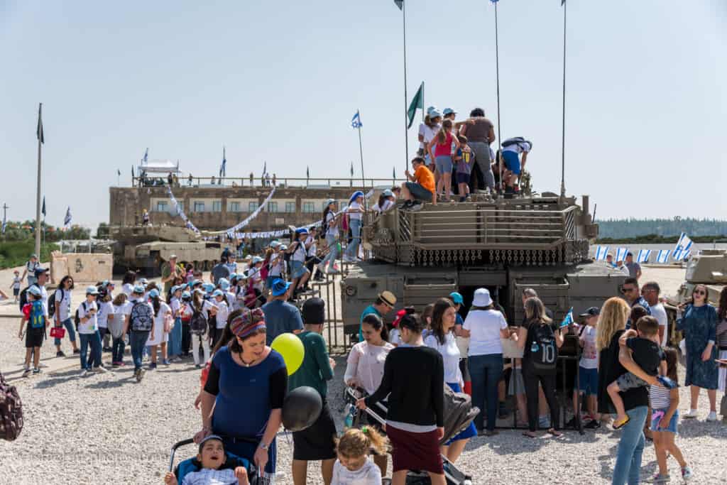 https://mdw-travel-data-us-east-1.s3.amazonaws.com/img/country/Israel/Yad-La-Shiryon/img_01.jpg