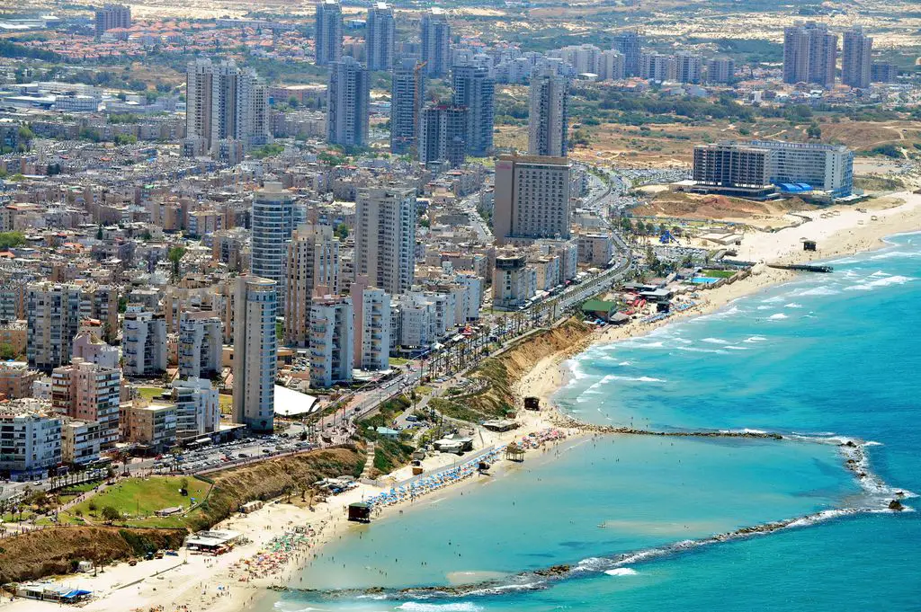 https://mdw-travel-data-us-east-1.s3.amazonaws.com/img/country/Israel/Yam-Park/img_03.jpg