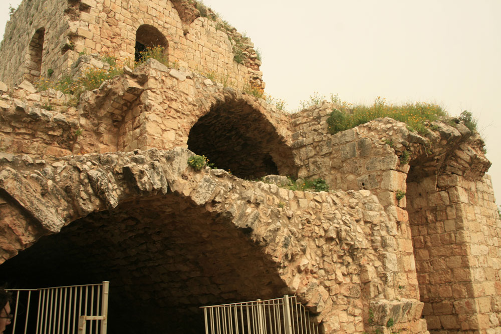 https://mdw-travel-data-us-east-1.s3.amazonaws.com/img/country/Israel/Yehiam-Fortress-National-Park/img_02.jpg