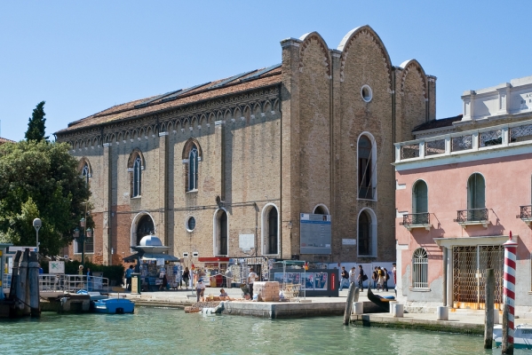 https://mdw-travel-data-us-east-1.s3.amazonaws.com/img/country/Italy/Accademia-Gallery/img_01.jpg