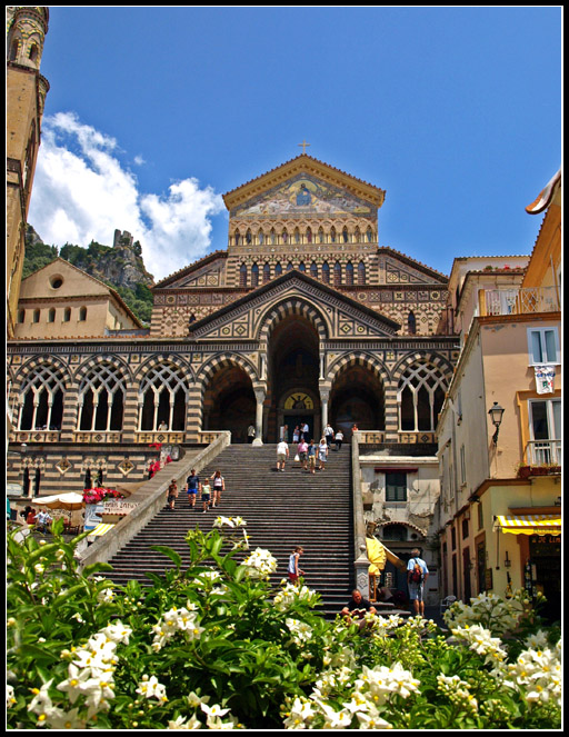https://mdw-travel-data-us-east-1.s3.amazonaws.com/img/country/Italy/Amalfi-Cathedral/img_03.jpg