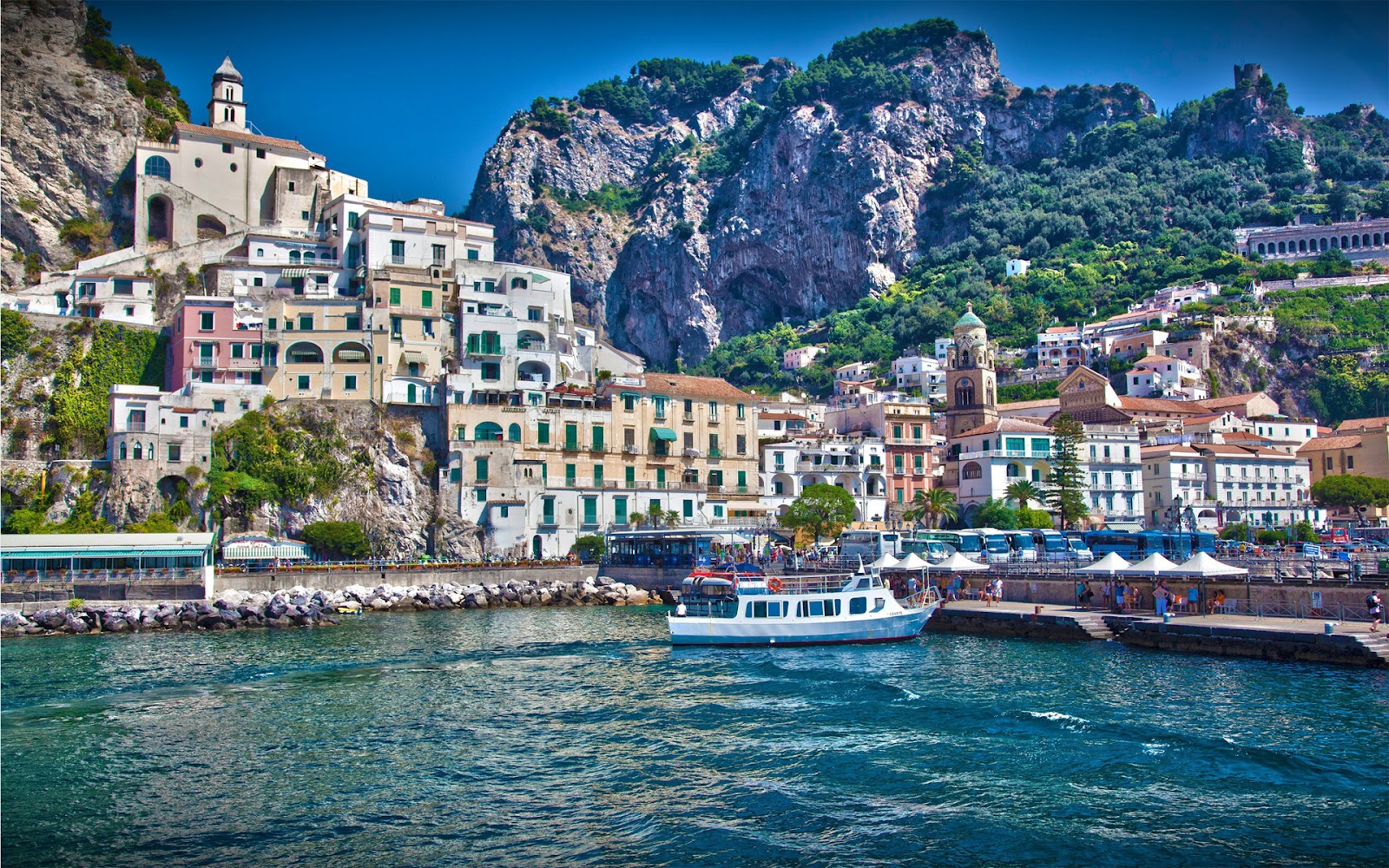 https://mdw-travel-data-us-east-1.s3.amazonaws.com/img/country/Italy/Amalfi-Coast/img_01.jpg
