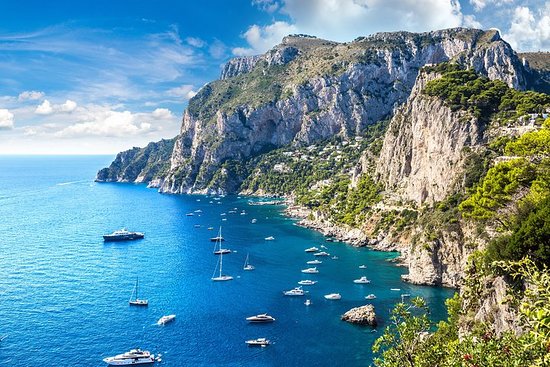 https://mdw-travel-data-us-east-1.s3.amazonaws.com/img/country/Italy/Anacapri/img_03.jpg