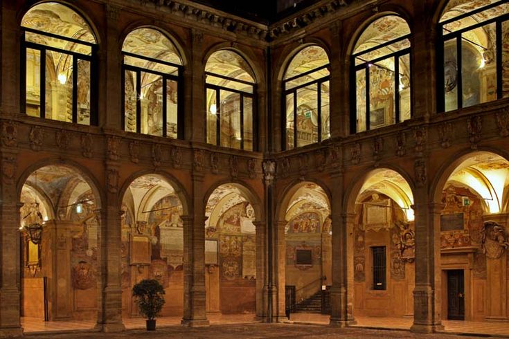 https://mdw-travel-data-us-east-1.s3.amazonaws.com/img/country/Italy/Archiginnasio-di-Bologna/img_04.jpg