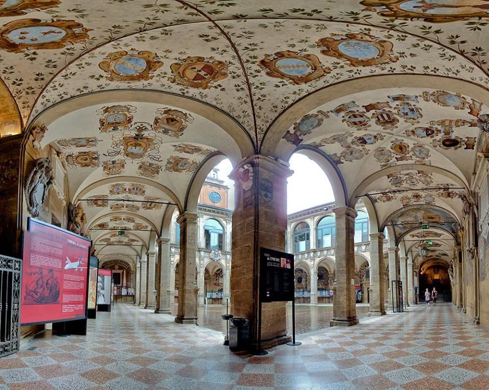 https://mdw-travel-data-us-east-1.s3.amazonaws.com/img/country/Italy/Archiginnasio-di-Bologna/img_05.jpg