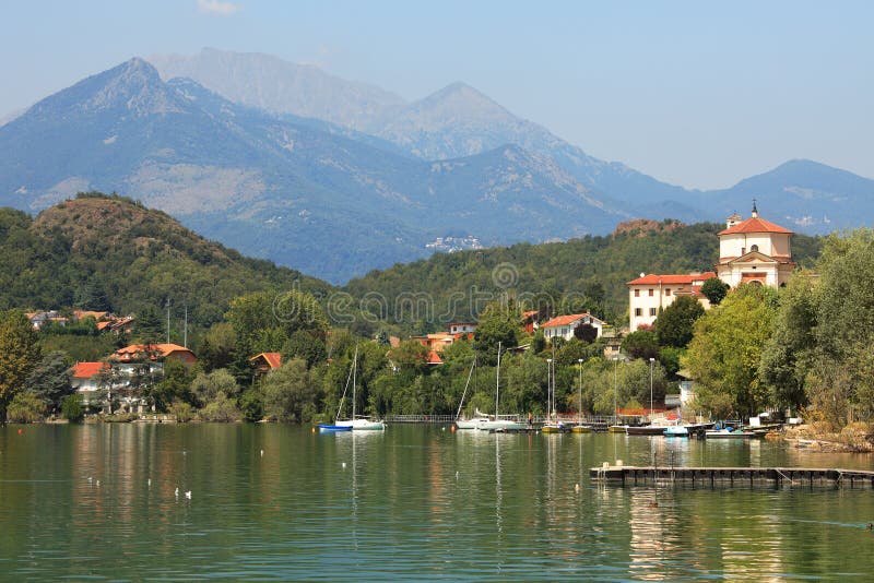 https://mdw-travel-data-us-east-1.s3.amazonaws.com/img/country/Italy/Avigliana-Castle/img_01.jpg