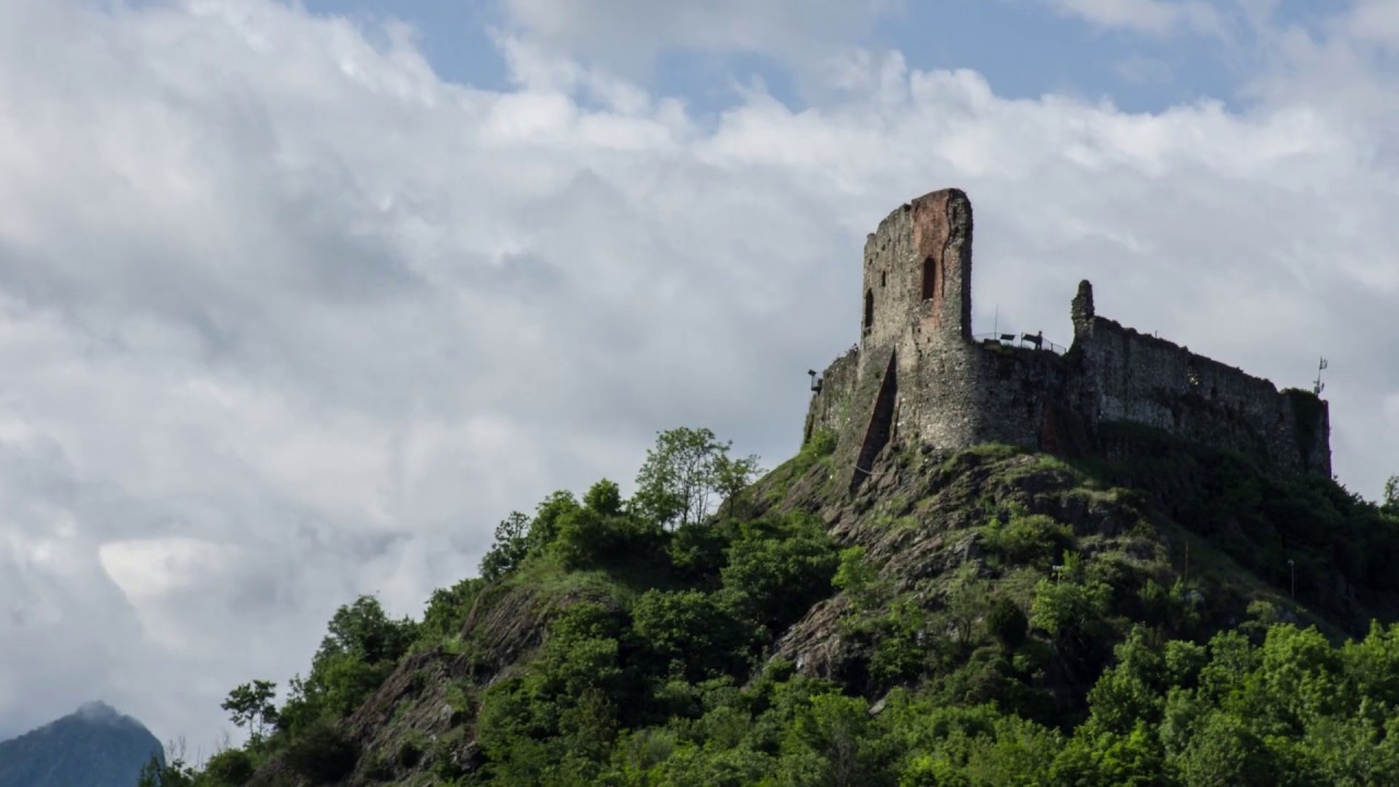 https://mdw-travel-data-us-east-1.s3.amazonaws.com/img/country/Italy/Avigliana-Castle/img_02.jpg