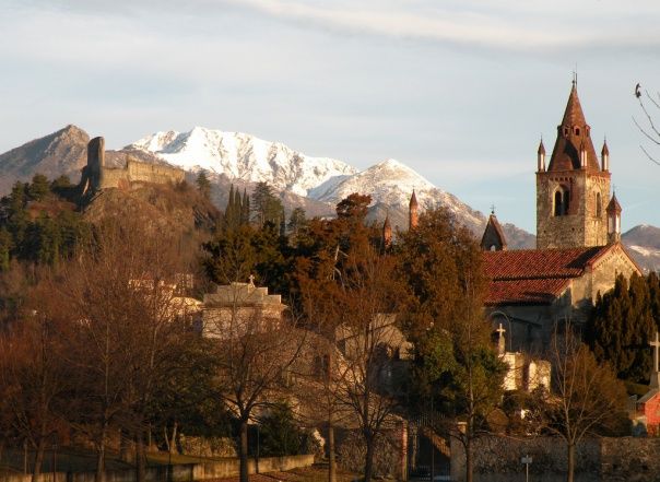 https://mdw-travel-data-us-east-1.s3.amazonaws.com/img/country/Italy/Avigliana-Castle/img_03.jpg