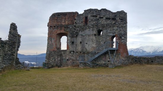 https://mdw-travel-data-us-east-1.s3.amazonaws.com/img/country/Italy/Aviglianas-Abbey/img_01.jpg