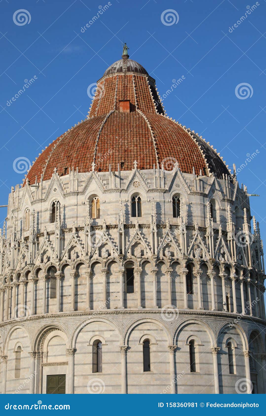 https://mdw-travel-data-us-east-1.s3.amazonaws.com/img/country/Italy/Baptistery-of-Pisa/img_04.jpg