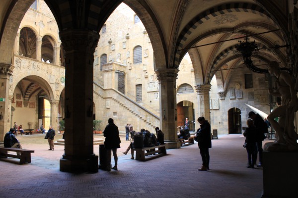 https://mdw-travel-data-us-east-1.s3.amazonaws.com/img/country/Italy/Bargello-Museum/img_01.jpg