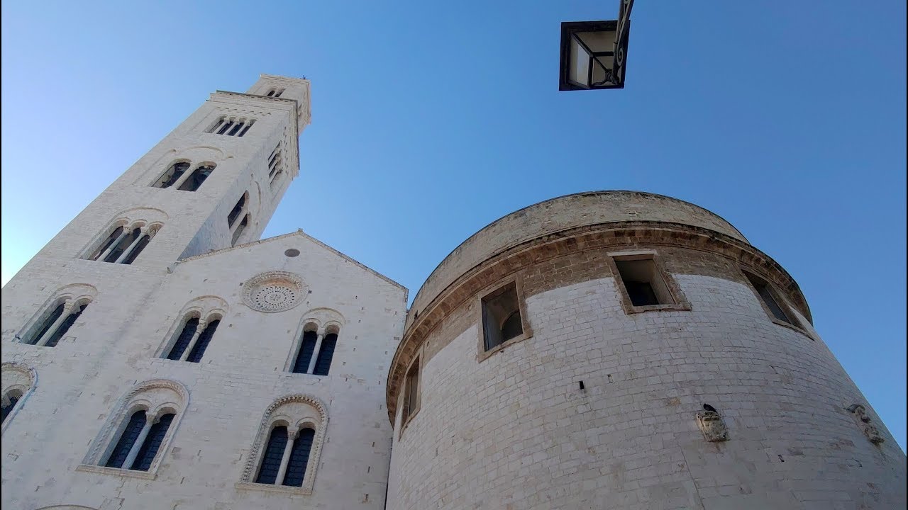 https://mdw-travel-data-us-east-1.s3.amazonaws.com/img/country/Italy/Bari-Cathedral/img_01.jpg