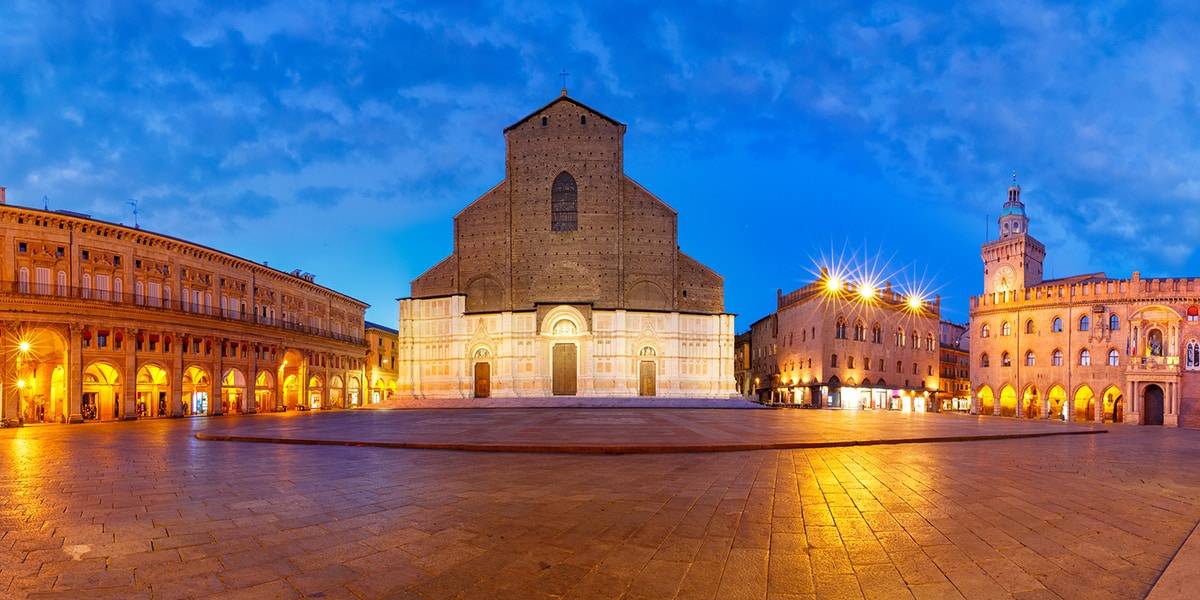 https://mdw-travel-data-us-east-1.s3.amazonaws.com/img/country/Italy/Basilica-di-San-Petronio/img_01.jpg