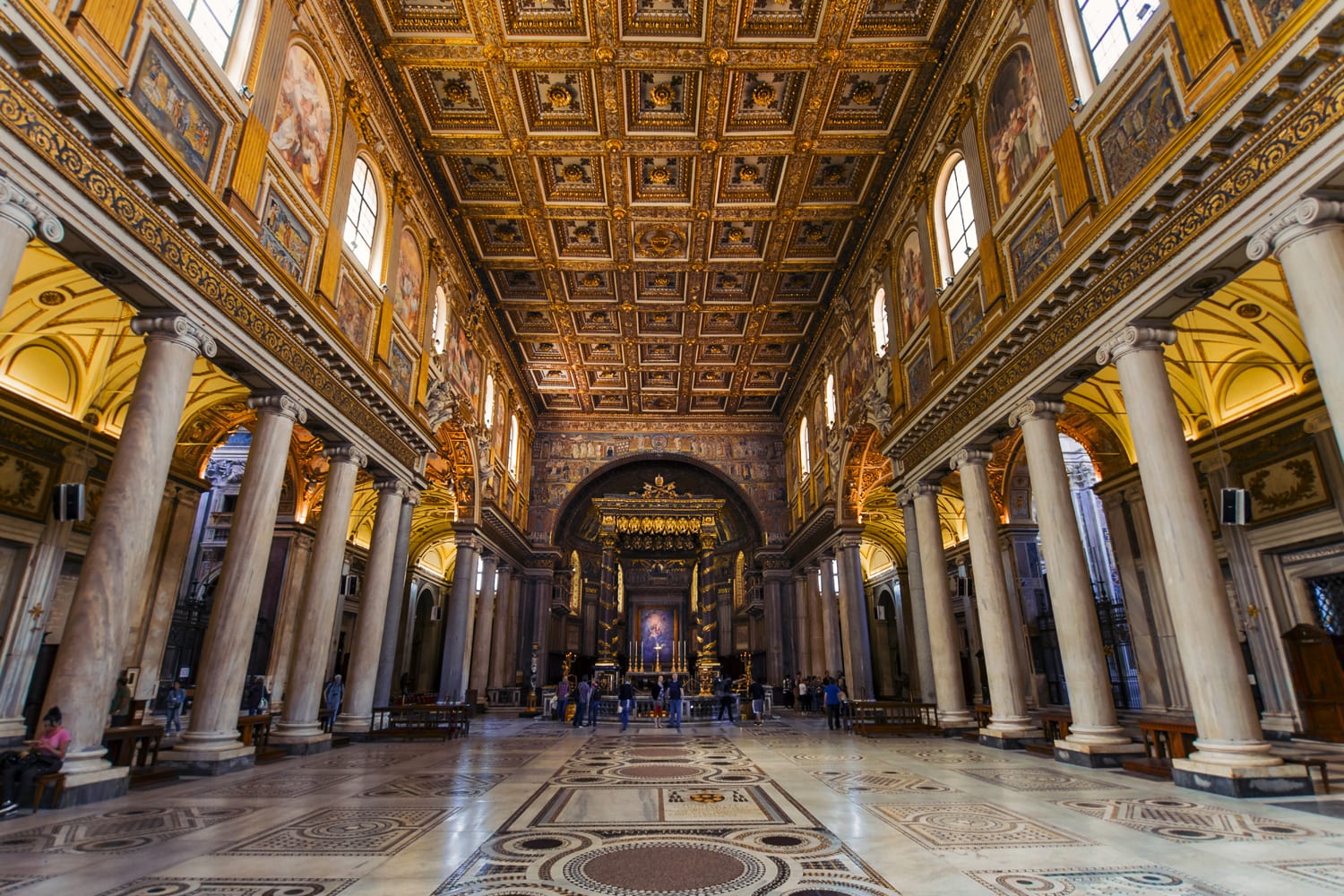 https://mdw-travel-data-us-east-1.s3.amazonaws.com/img/country/Italy/Basilica-di-Santa-Maria-Maggiore/img_01.jpg