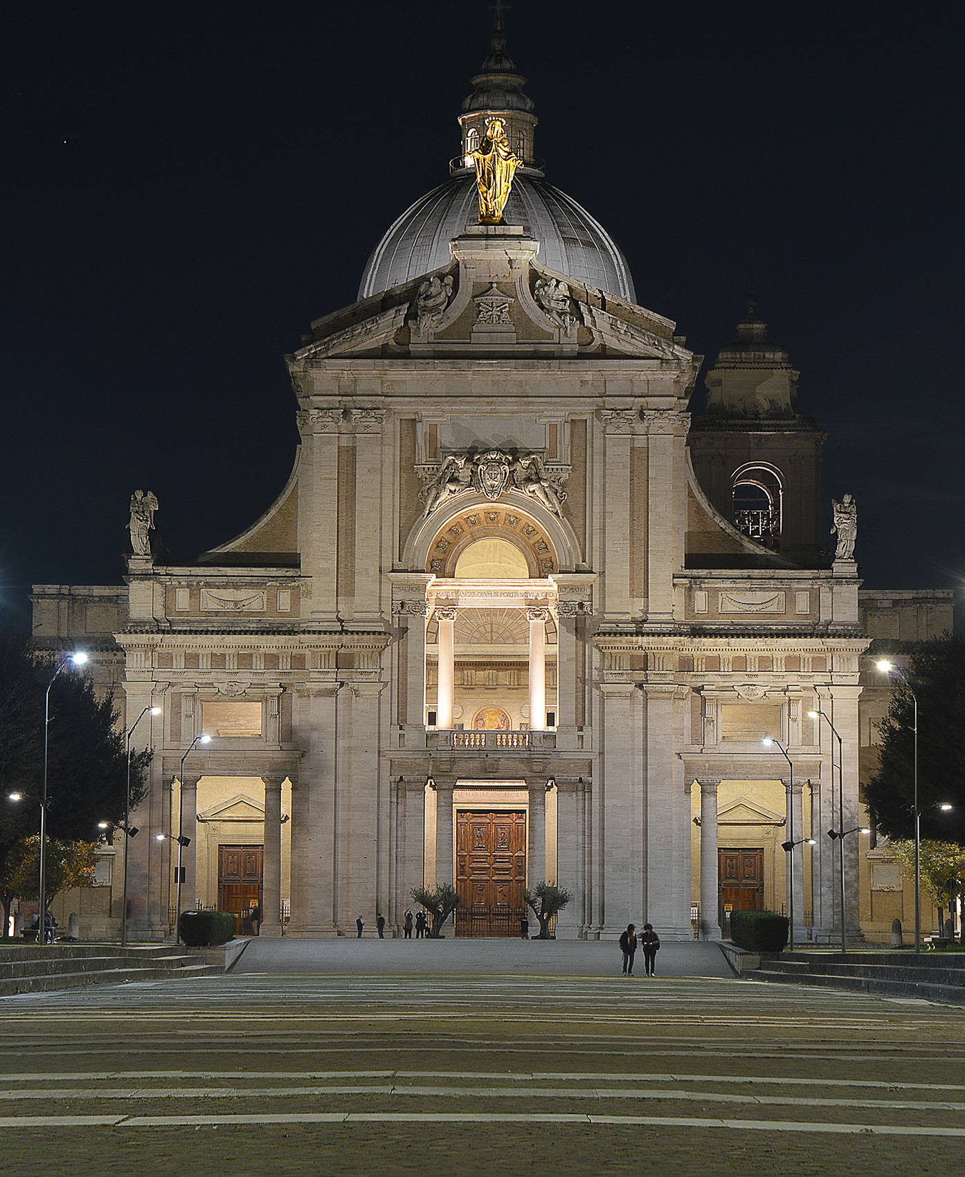 https://mdw-travel-data-us-east-1.s3.amazonaws.com/img/country/Italy/Basilica-di-Santa-Maria-degli-Angeli/img_02.jpg