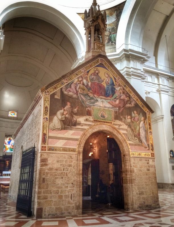 https://mdw-travel-data-us-east-1.s3.amazonaws.com/img/country/Italy/Basilica-di-Santa-Maria-degli-Angeli/img_03.jpg