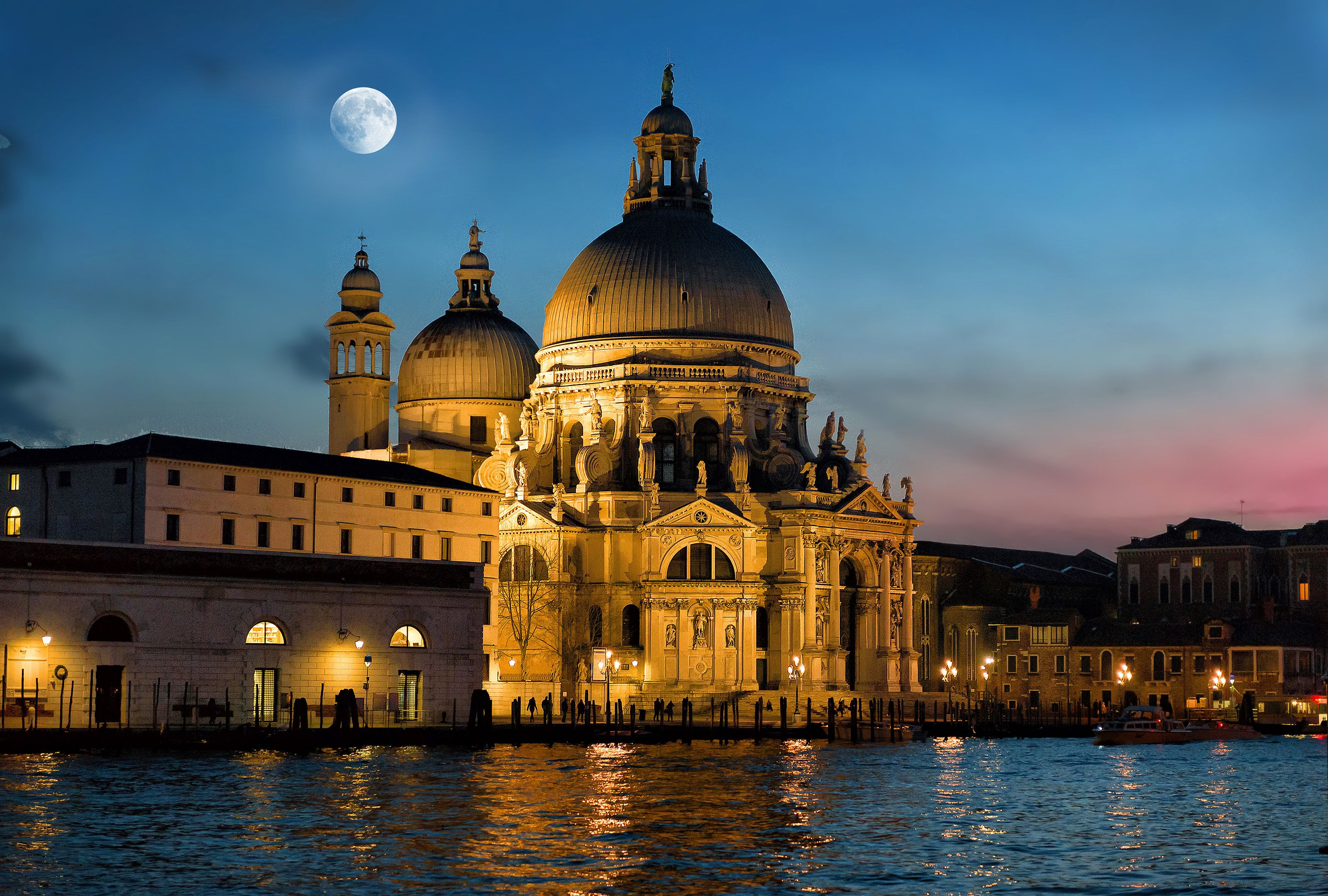 https://mdw-travel-data-us-east-1.s3.amazonaws.com/img/country/Italy/Basilica-di-Santa-Maria-della-Salute/img_05.jpg