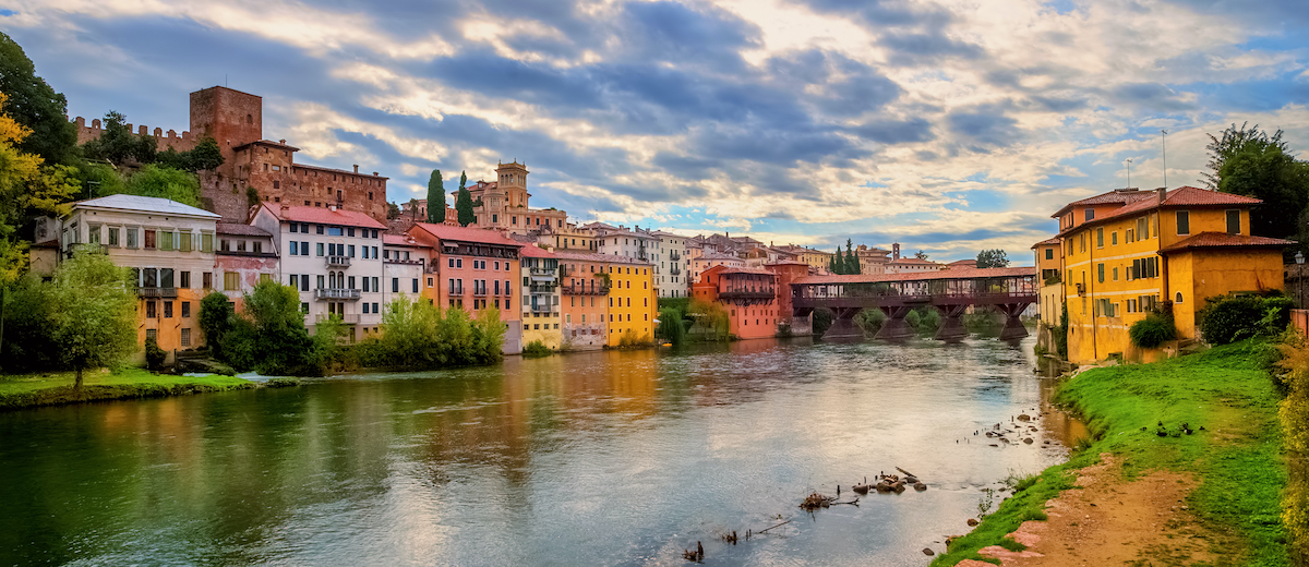 https://mdw-travel-data-us-east-1.s3.amazonaws.com/img/country/Italy/Bassano-del-Grappa/img_02.jpg