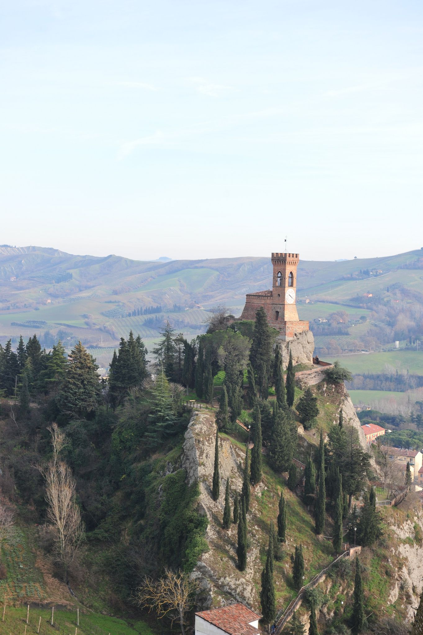https://mdw-travel-data-us-east-1.s3.amazonaws.com/img/country/Italy/Brisighella/img_03.jpg