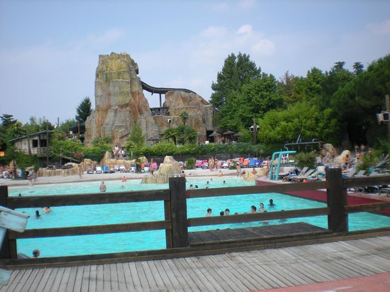 https://mdw-travel-data-us-east-1.s3.amazonaws.com/img/country/Italy/Caneva---The-Aqua-Paradise/img_01.jpg