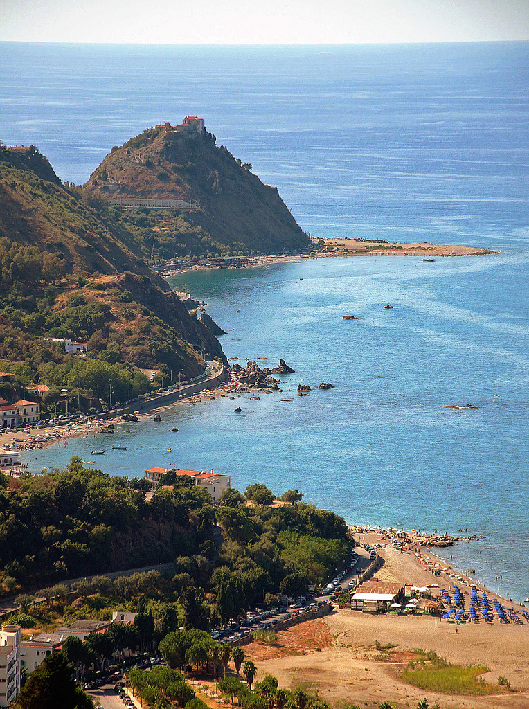 https://mdw-travel-data-us-east-1.s3.amazonaws.com/img/country/Italy/Capo-dOrlando/img_01.jpg