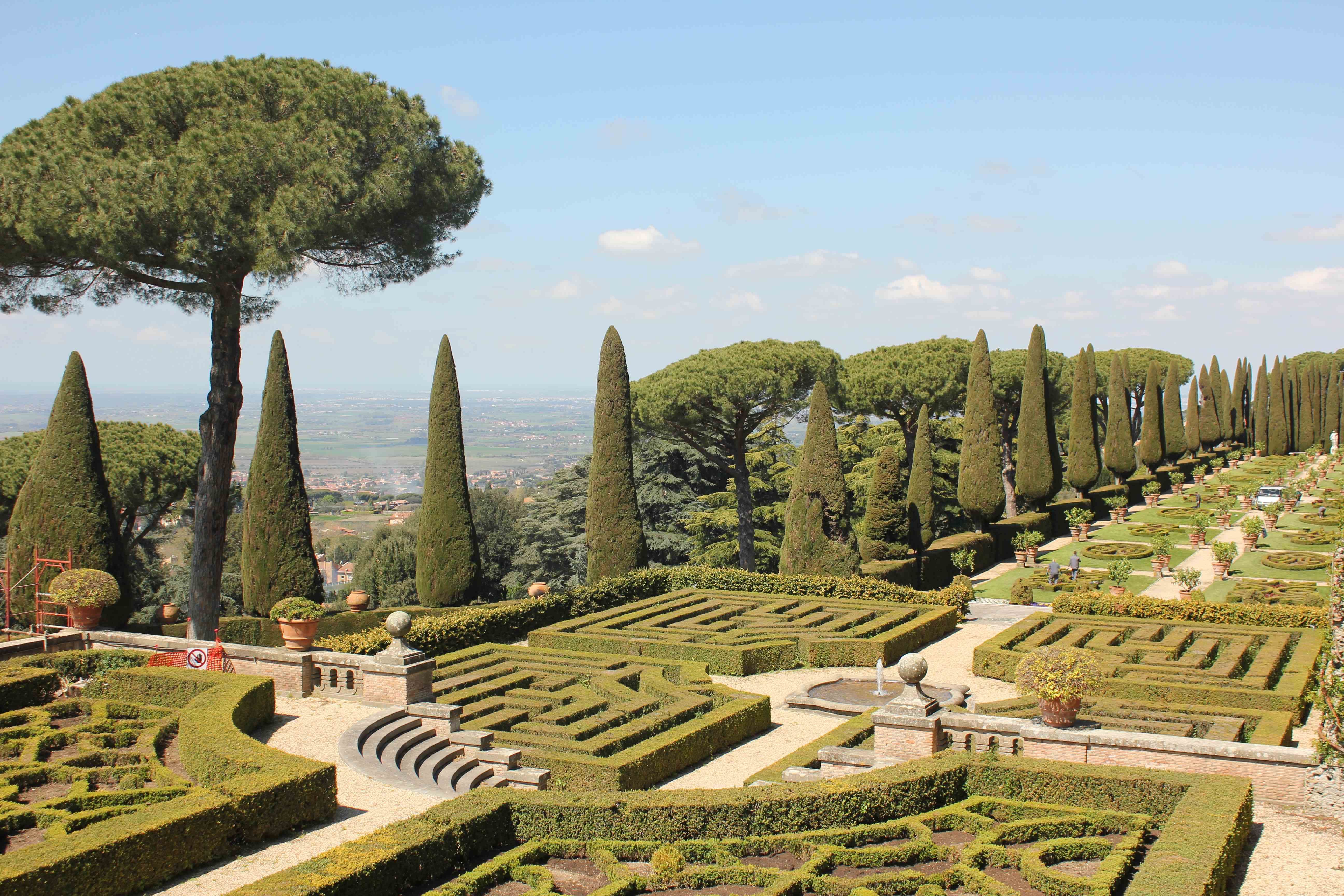 https://mdw-travel-data-us-east-1.s3.amazonaws.com/img/country/Italy/Castel-Guelfo/img_01.jpg