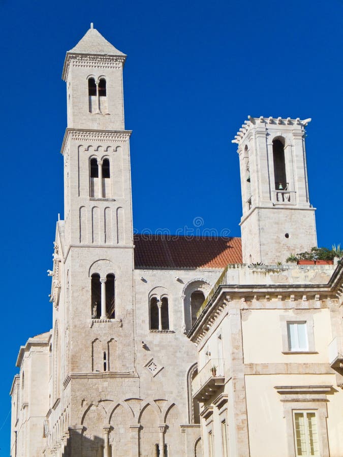 https://mdw-travel-data-us-east-1.s3.amazonaws.com/img/country/Italy/Cathedral-of-Giovinazzo/img_01.jpg