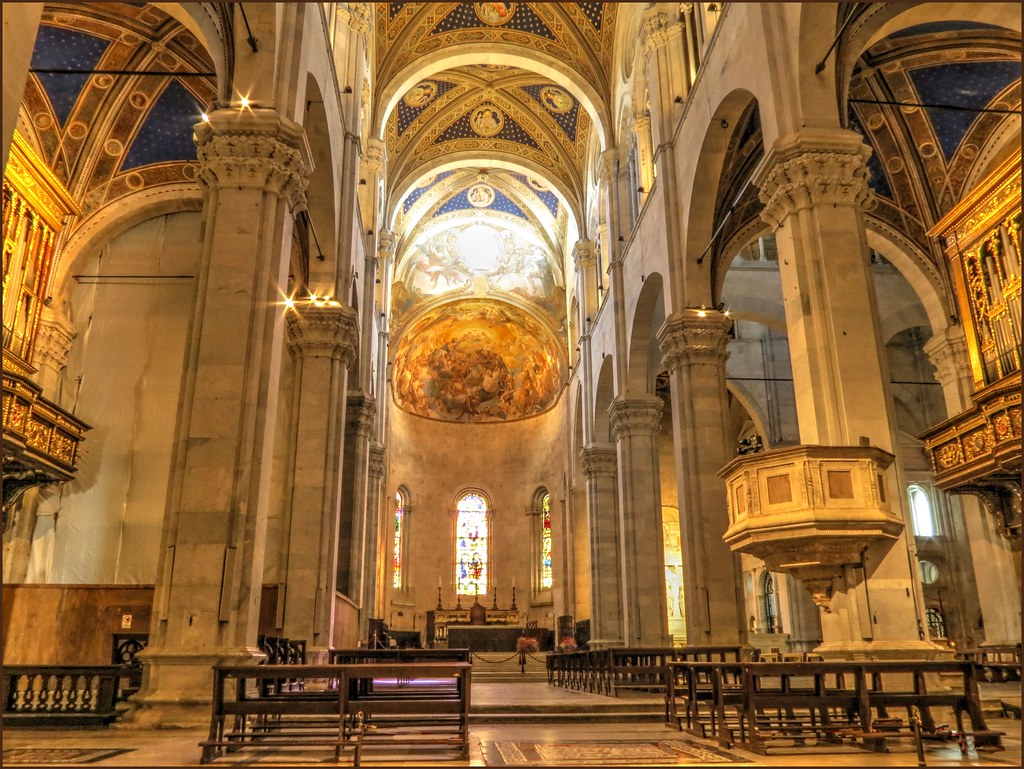https://mdw-travel-data-us-east-1.s3.amazonaws.com/img/country/Italy/Cattedrale-di-San-Martino/img_03.jpg