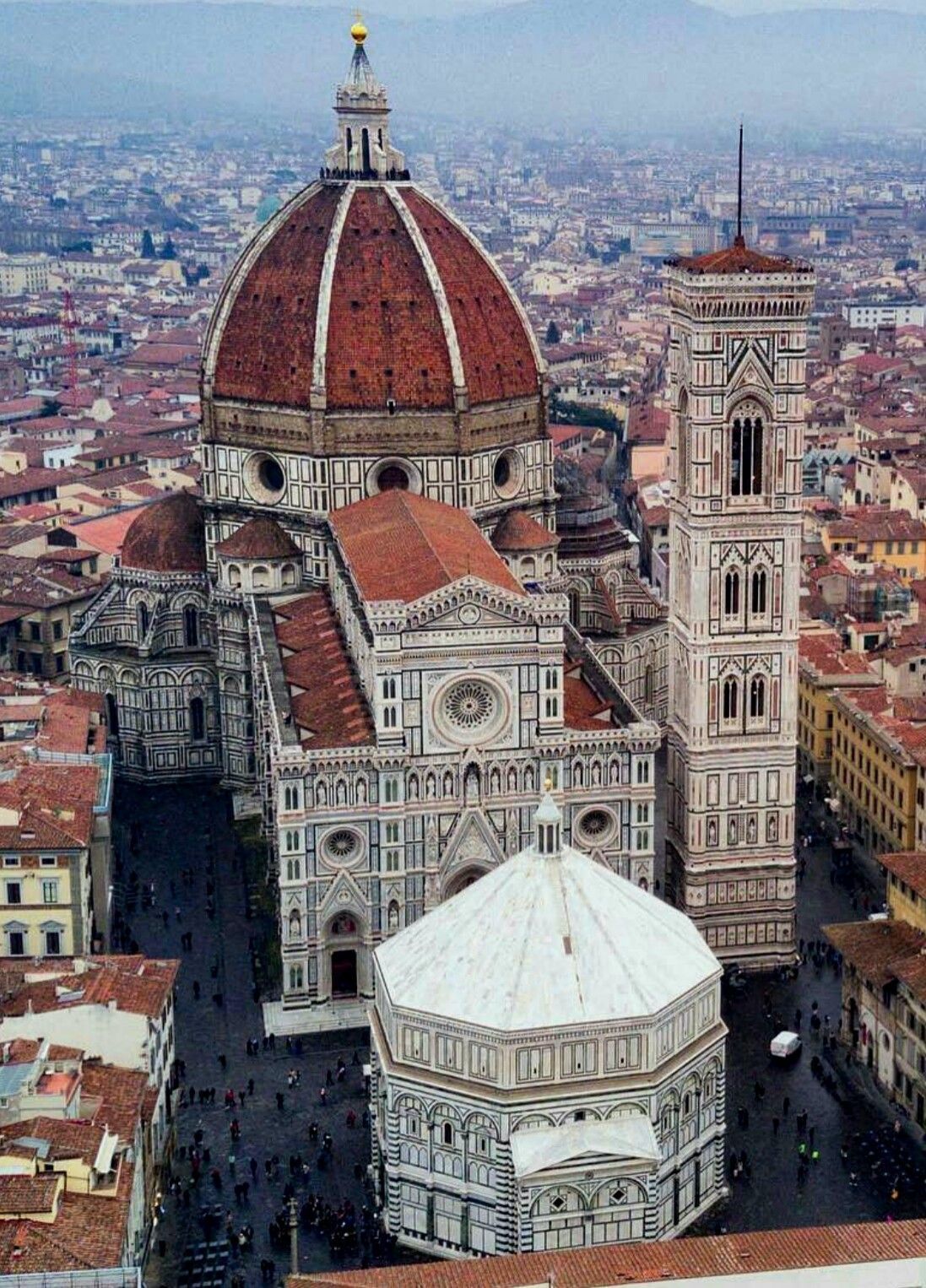 https://mdw-travel-data-us-east-1.s3.amazonaws.com/img/country/Italy/Cattedrale-di-Santa-Maria-del-Fiore/img_02.jpg