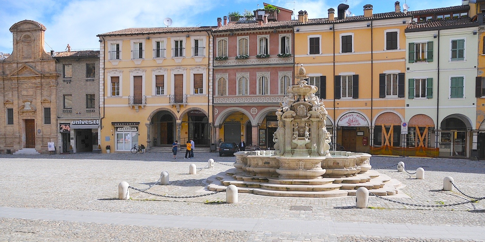 https://mdw-travel-data-us-east-1.s3.amazonaws.com/img/country/Italy/Cesena/img_03.jpg