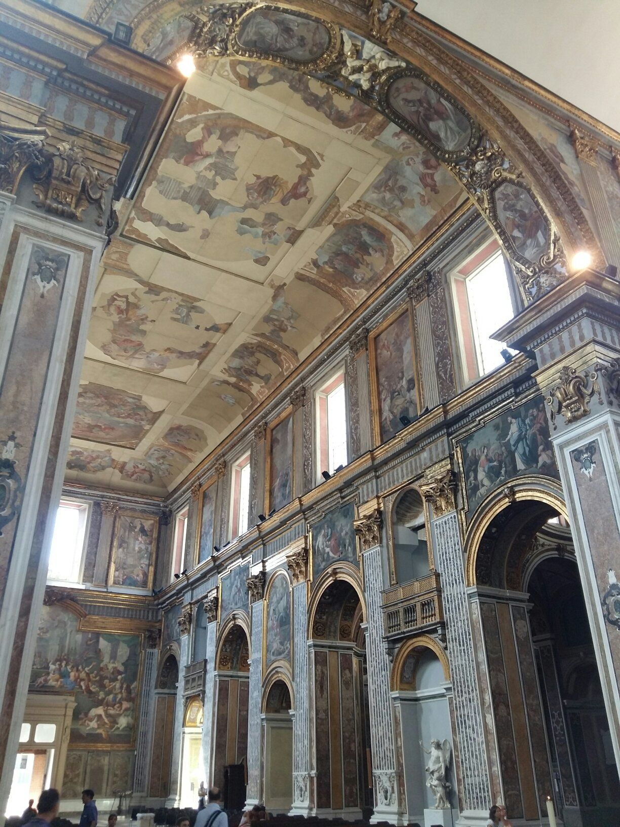 https://mdw-travel-data-us-east-1.s3.amazonaws.com/img/country/Italy/Chiesa-di-San-Paolo-Maggiore/img_01.jpg