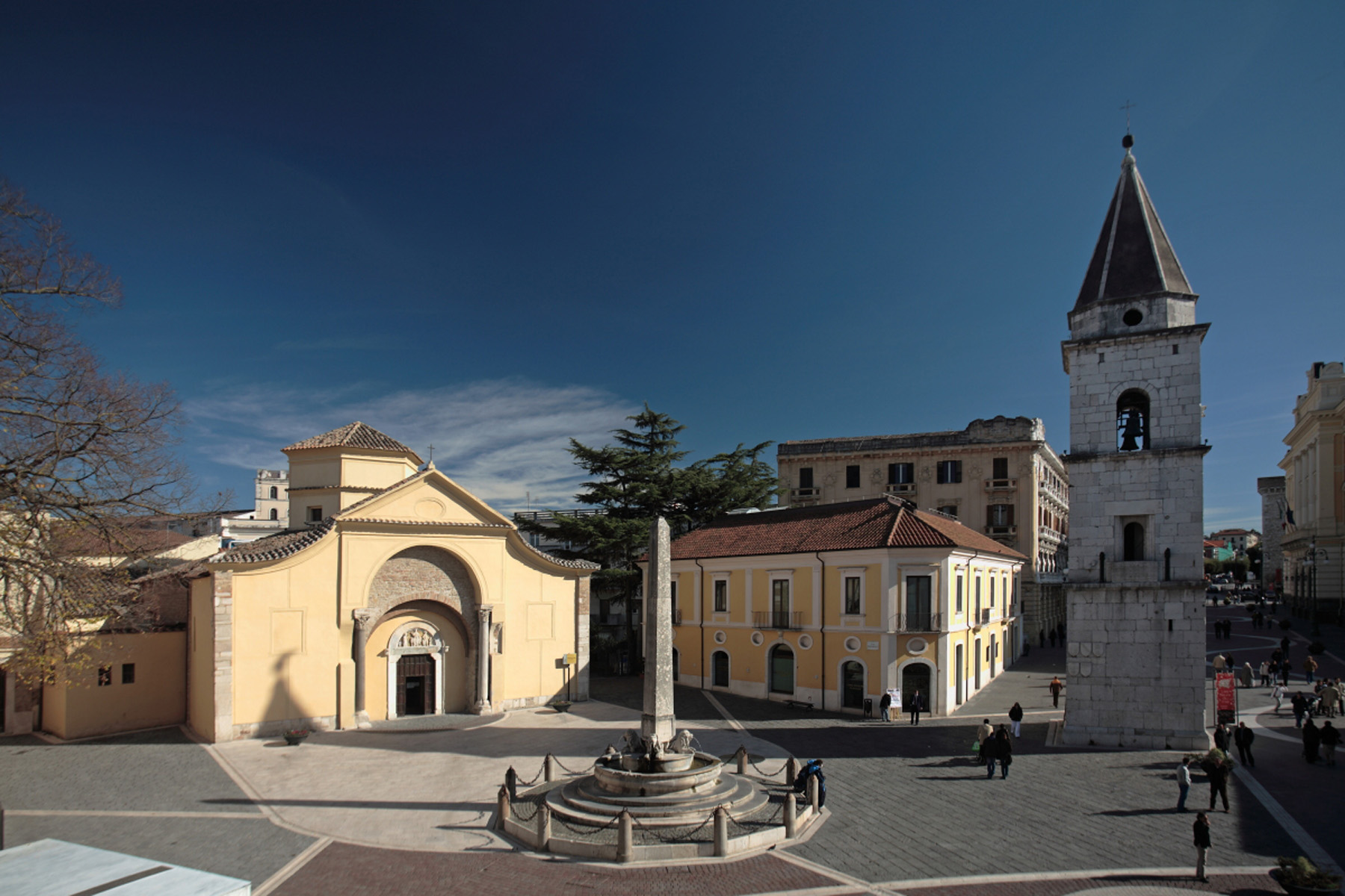https://mdw-travel-data-us-east-1.s3.amazonaws.com/img/country/Italy/Chiesa-di-Santa-Sofia/img_01.jpg