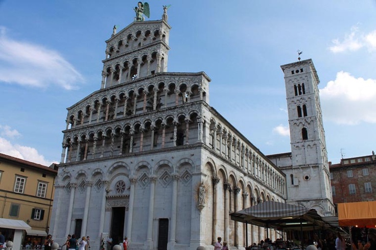https://mdw-travel-data-us-east-1.s3.amazonaws.com/img/country/Italy/Church-of-San-Michele/img_02.jpg