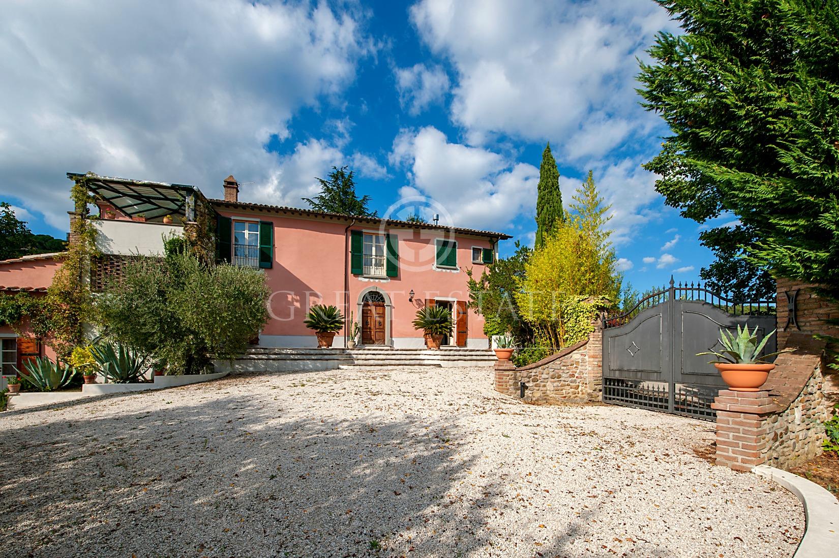 https://mdw-travel-data-us-east-1.s3.amazonaws.com/img/country/Italy/Citerna/img_01.jpg