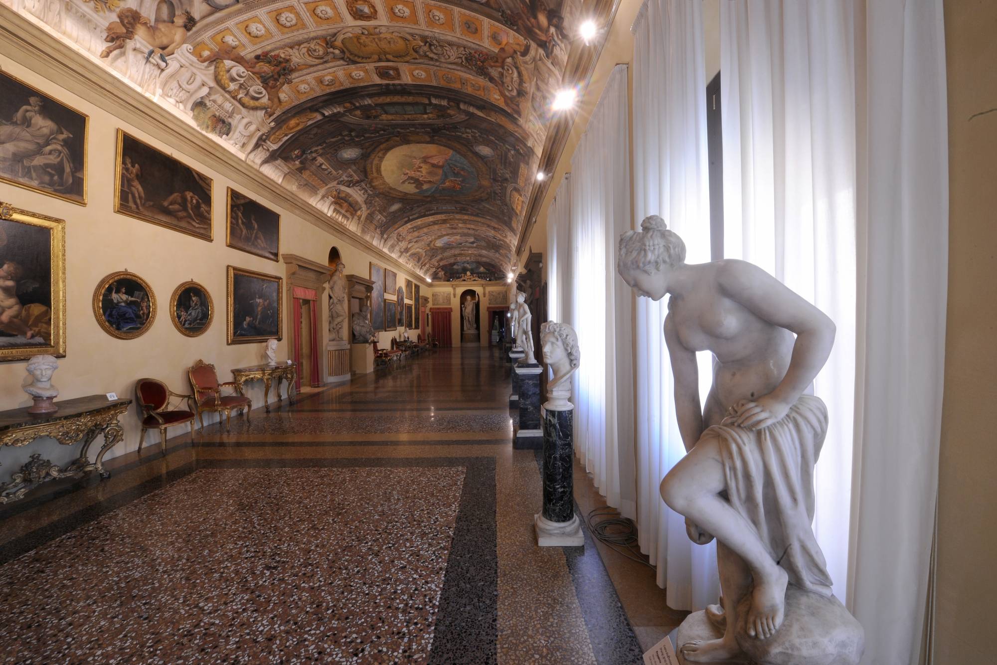 https://mdw-travel-data-us-east-1.s3.amazonaws.com/img/country/Italy/Collezioni-Comunali-dArte/img_04.jpg
