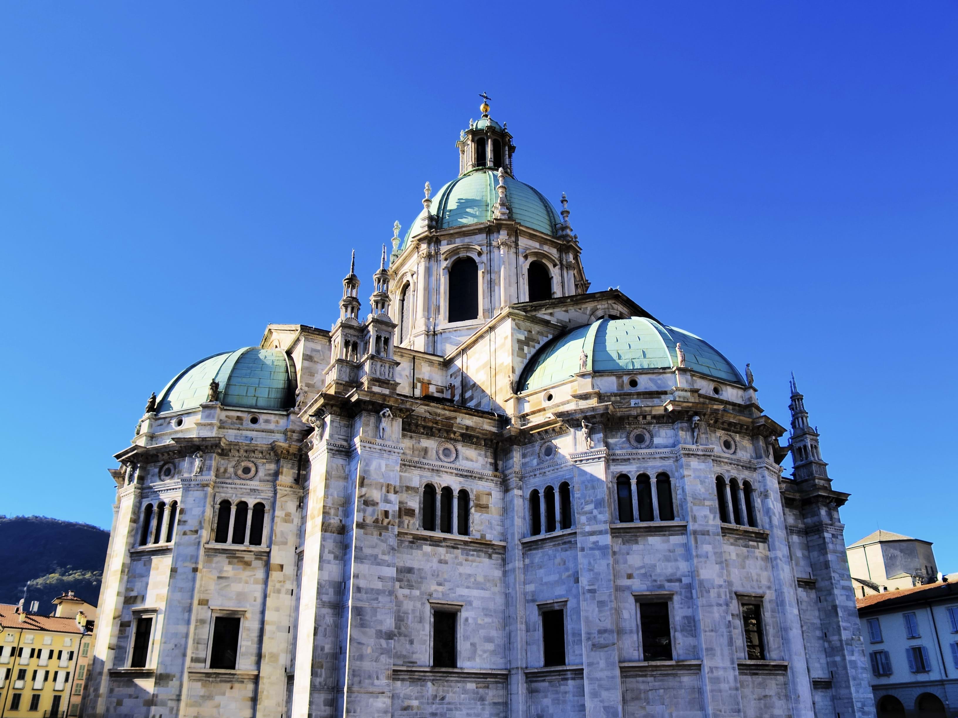 https://mdw-travel-data-us-east-1.s3.amazonaws.com/img/country/Italy/Como-Cathedral/img_01.jpg