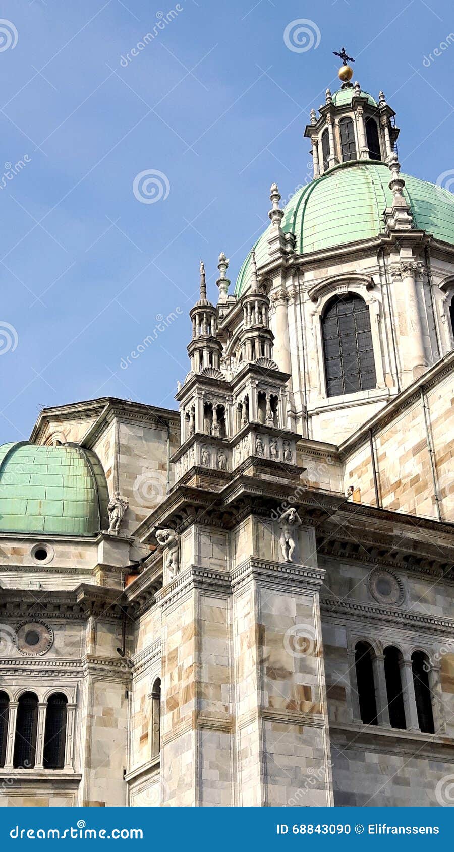 https://mdw-travel-data-us-east-1.s3.amazonaws.com/img/country/Italy/Como-Cathedral/img_04.jpg