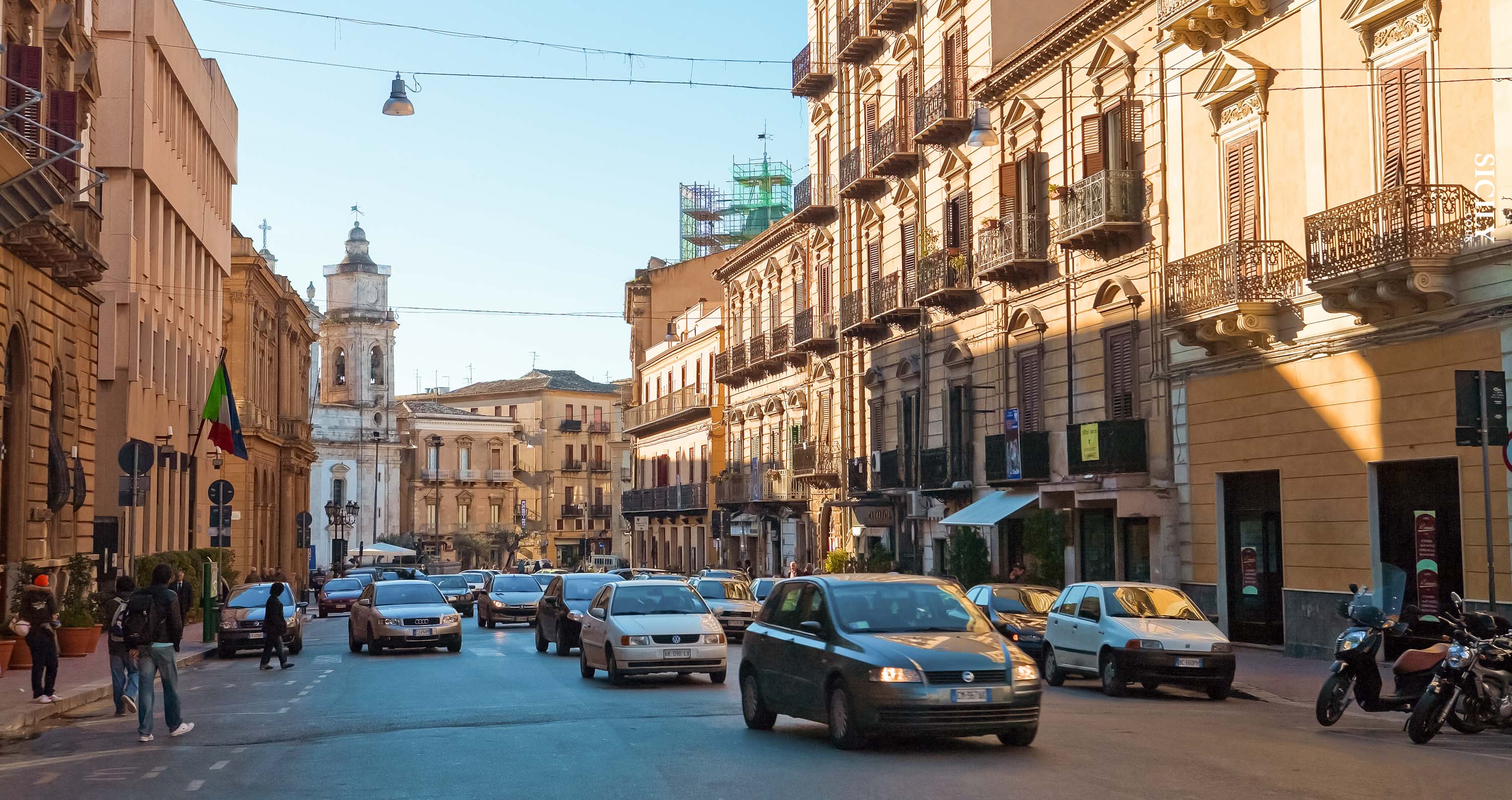 https://mdw-travel-data-us-east-1.s3.amazonaws.com/img/country/Italy/Corso-Umberto/img_01.jpg