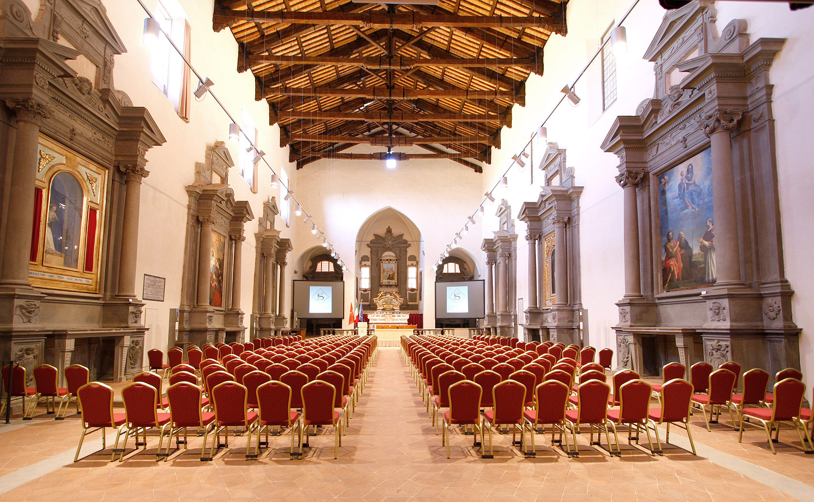 https://mdw-travel-data-us-east-1.s3.amazonaws.com/img/country/Italy/CortonAntiquaria/img_02.jpg