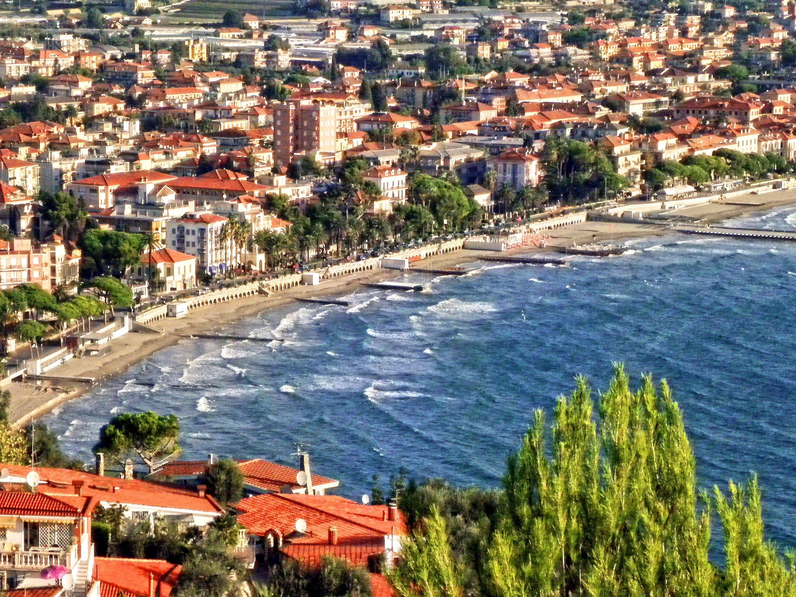 https://mdw-travel-data-us-east-1.s3.amazonaws.com/img/country/Italy/Diano-Marina/img_03.jpg